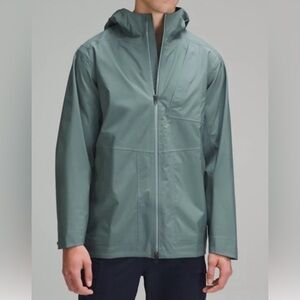 Lululemon Men’s Waterproof Full-Zip Rain Jacket-Medium Forest Green/Small